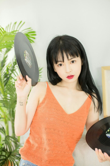 骸骨骑士大人异世界冒险中樱花动漫